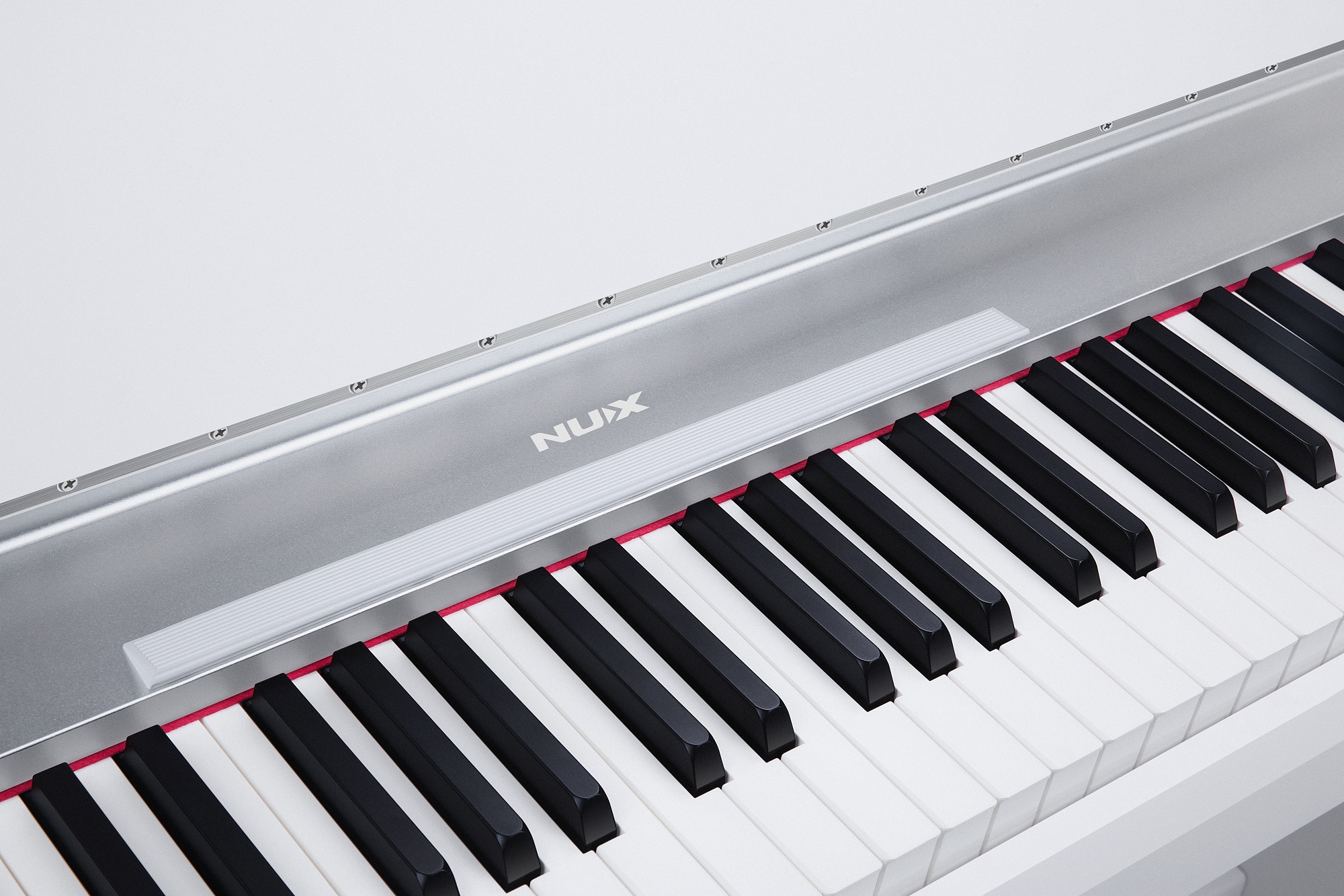 Картинка Цифровое пианино на стойке с педалями Nux NCK-330-WH - лучшая цена, доставка по России. Фото N11
