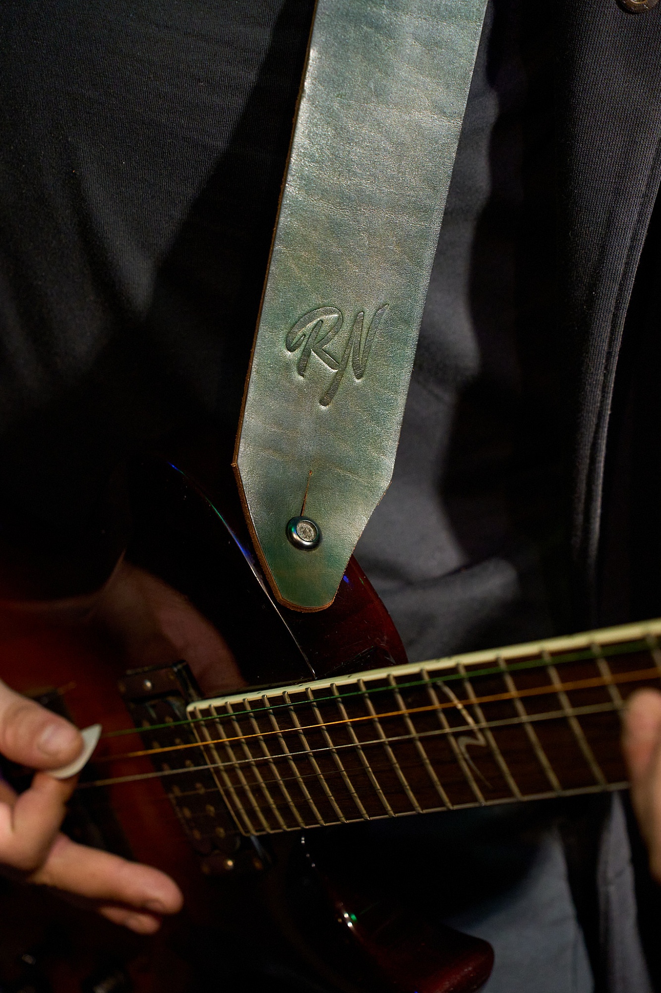 Картинка Ремень для гитары Root Note GS6002-GN - лучшая цена, доставка по России. Фото N9