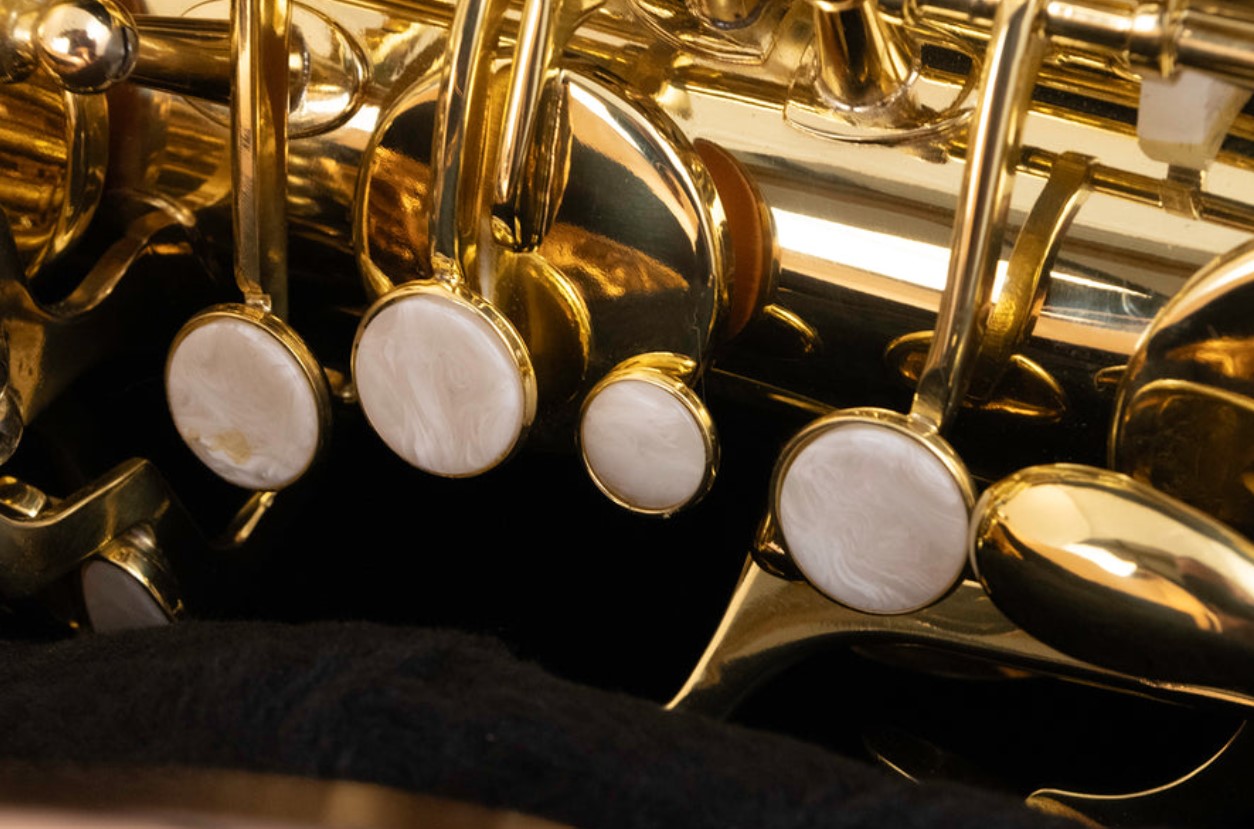 Картинка Саксофон баритон John Packer JP044R - лучшая цена, доставка по России. Фото N4