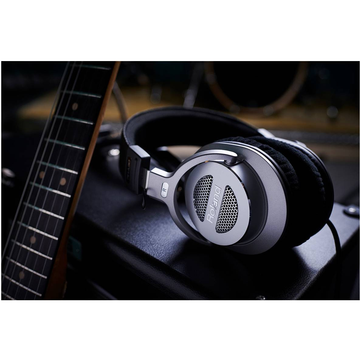 A4tech m30 наушники. Roland rh-300. Наушники Roland. Наушники за 30 тысяч. Наушники Roland FRZ-A-Black.